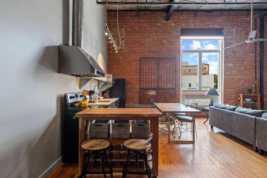 Cajun Stays-Buchanan Loft #4 Lafayette Exterior foto